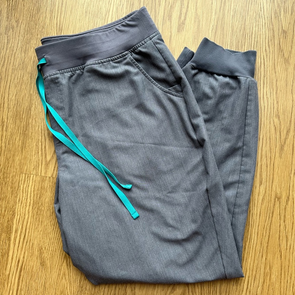 FIGS Zamora Jogger Scrub Pants